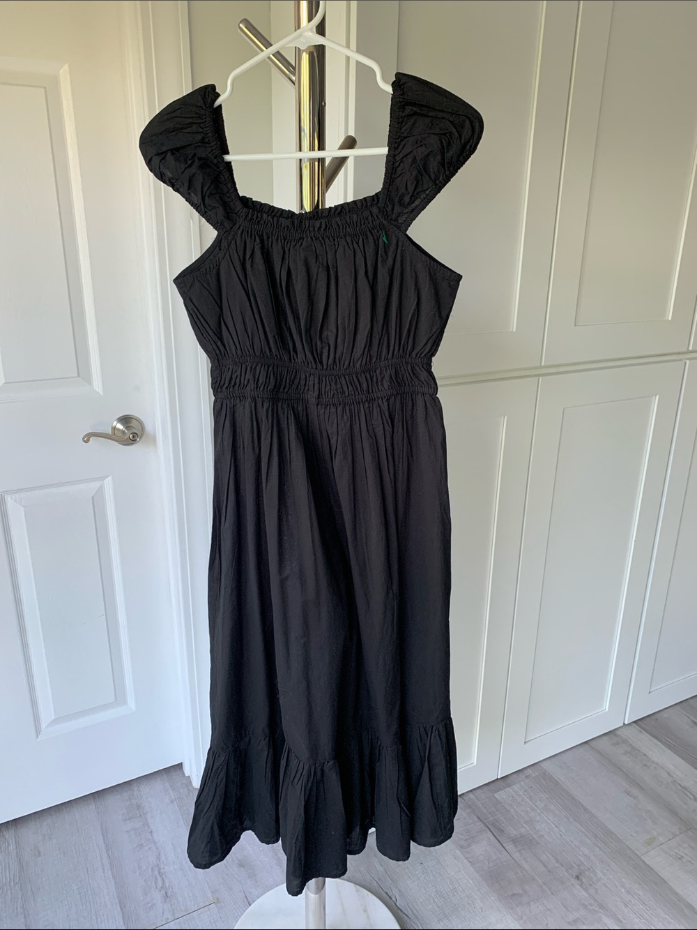 NWOT Dizzy Lizzy Black Ruffled Dress, size M.